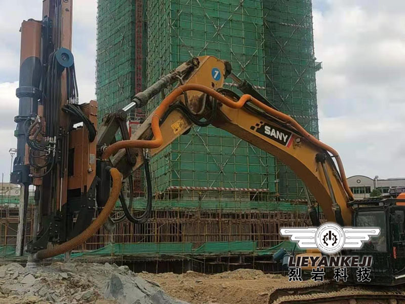 巖石靜爆開采設(shè)備在福建